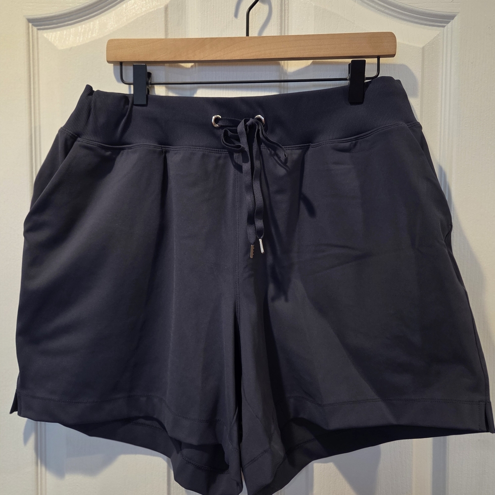 Livi Active Charcoal Athletic Shorts
